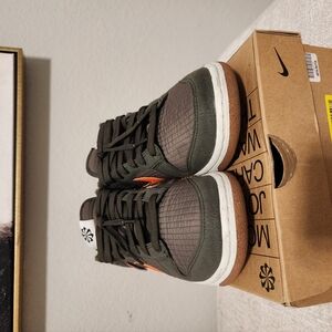 Nike Men's Olive and Orange Sneakers